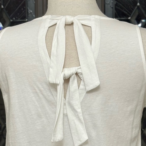 Loft Outlet White Tank Top with Cute Tie Detail on the Backside. - Picture 6 of 7